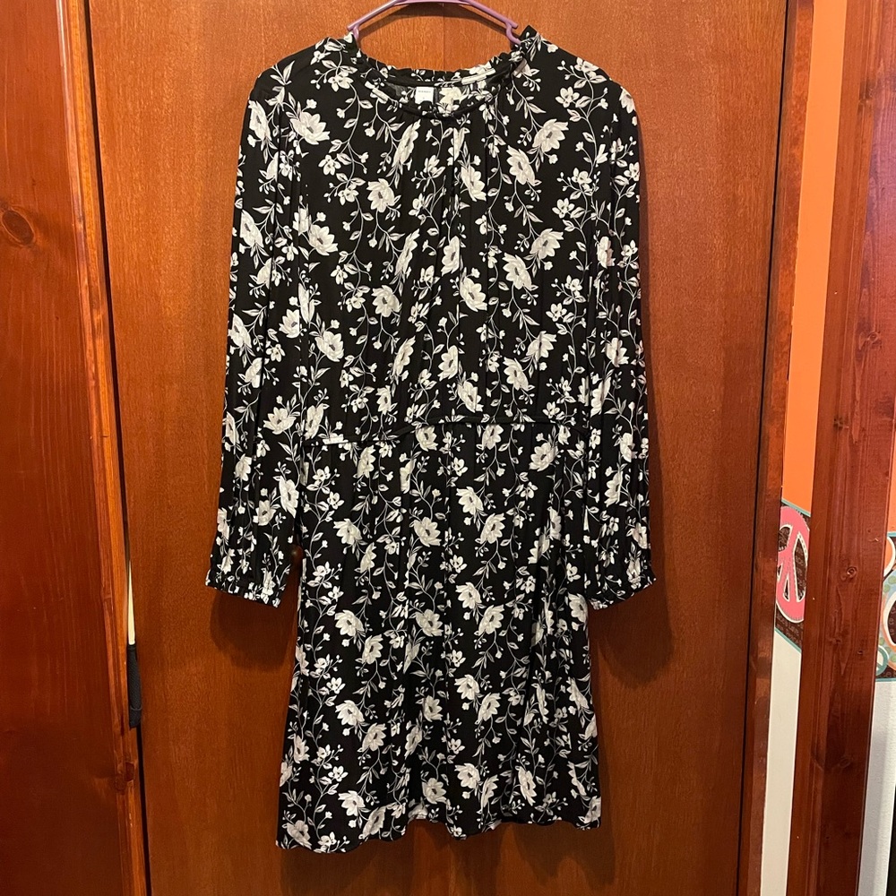 Old Navy Floral print long sleeve dress